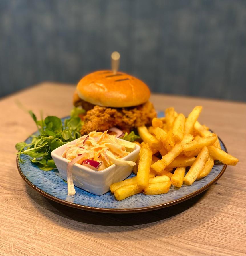 Bells Hotel 콜퍼드 외부 사진
