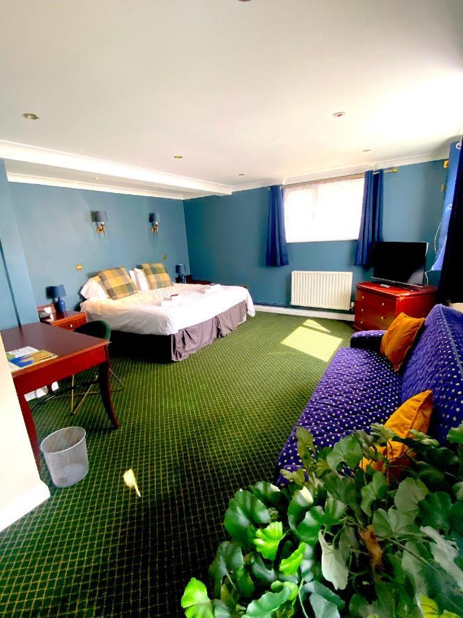 Bells Hotel 콜퍼드 외부 사진