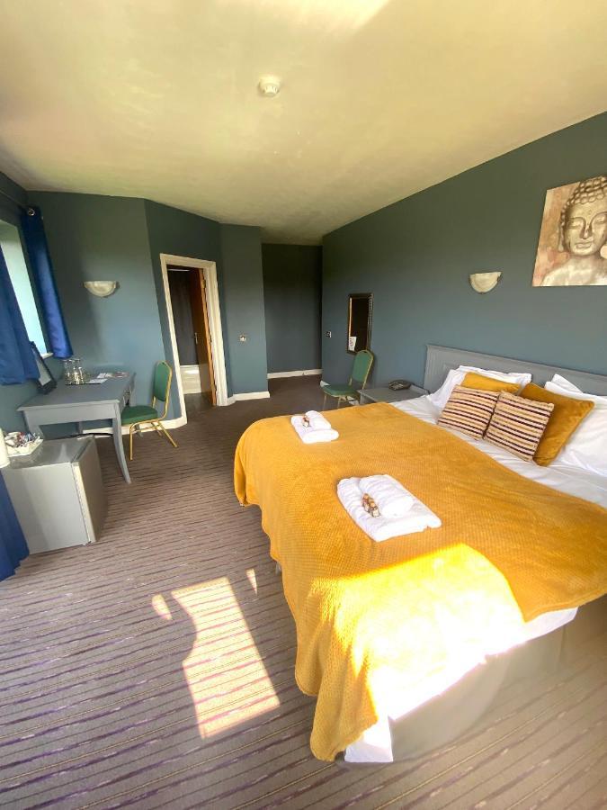 Bells Hotel 콜퍼드 외부 사진