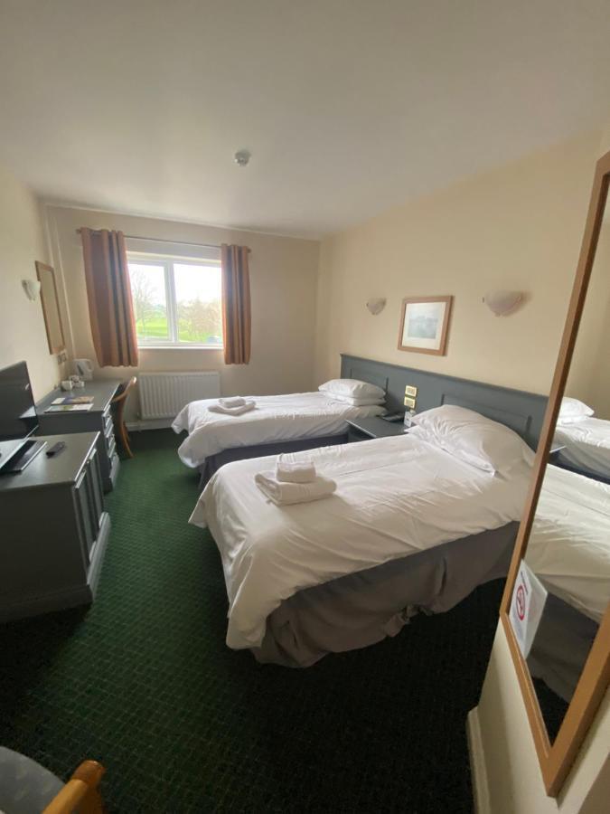 Bells Hotel 콜퍼드 외부 사진